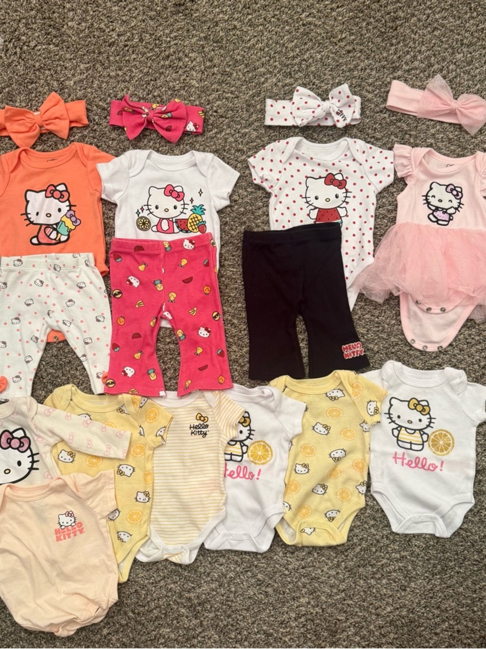 Hello Kitty Baby Clothing Bundle - NB to 9 months - 40 pcs - Picture 5 of 6